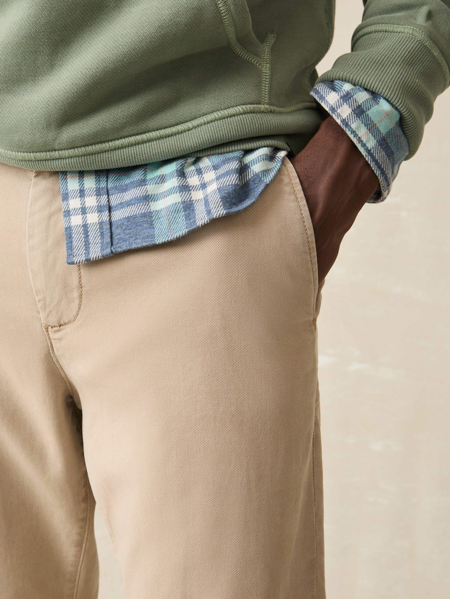 Coastline Stretch Chino - Utility Khaki