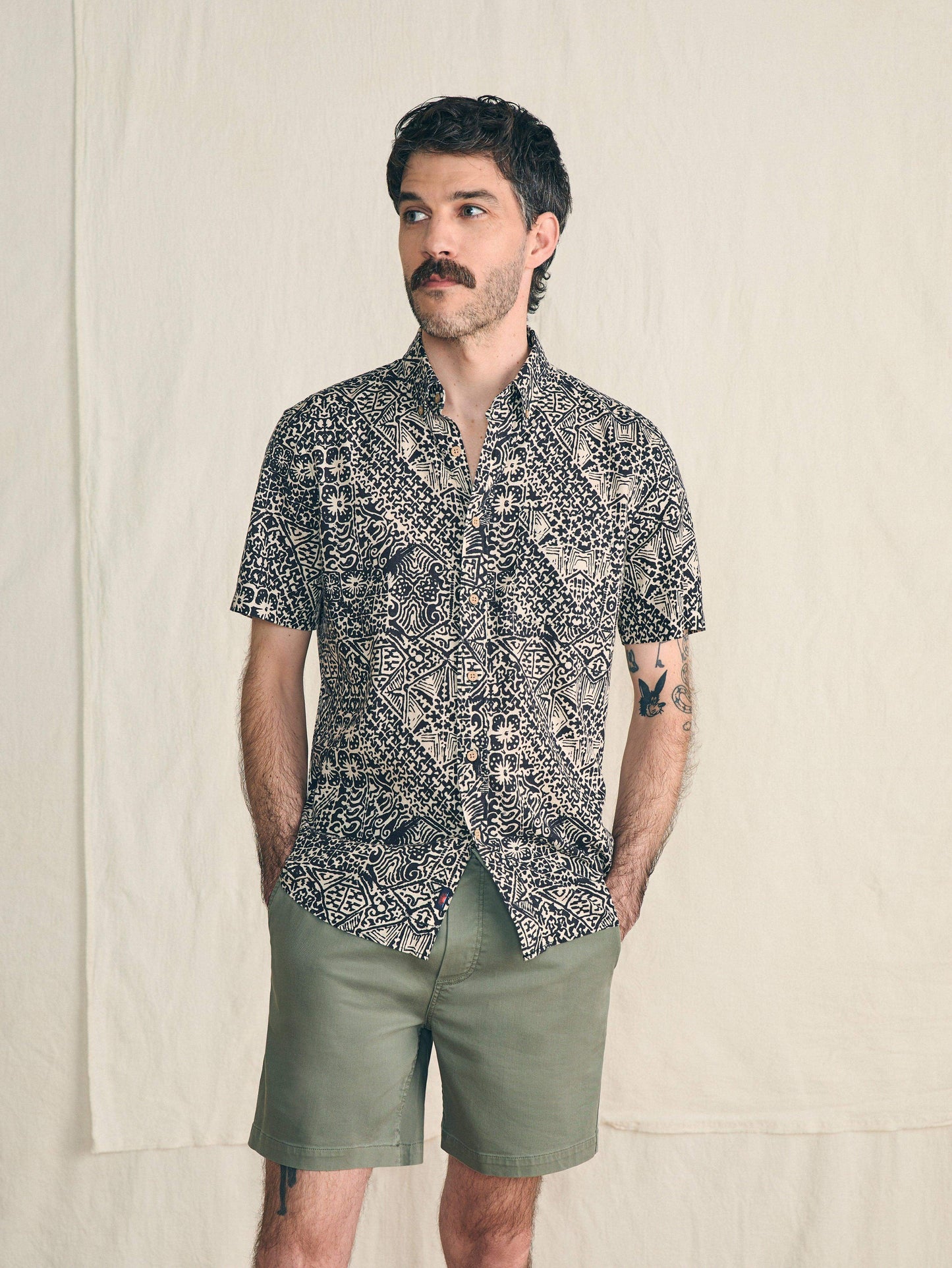 Short-Sleeve Breeze Shirt - Black Kaula