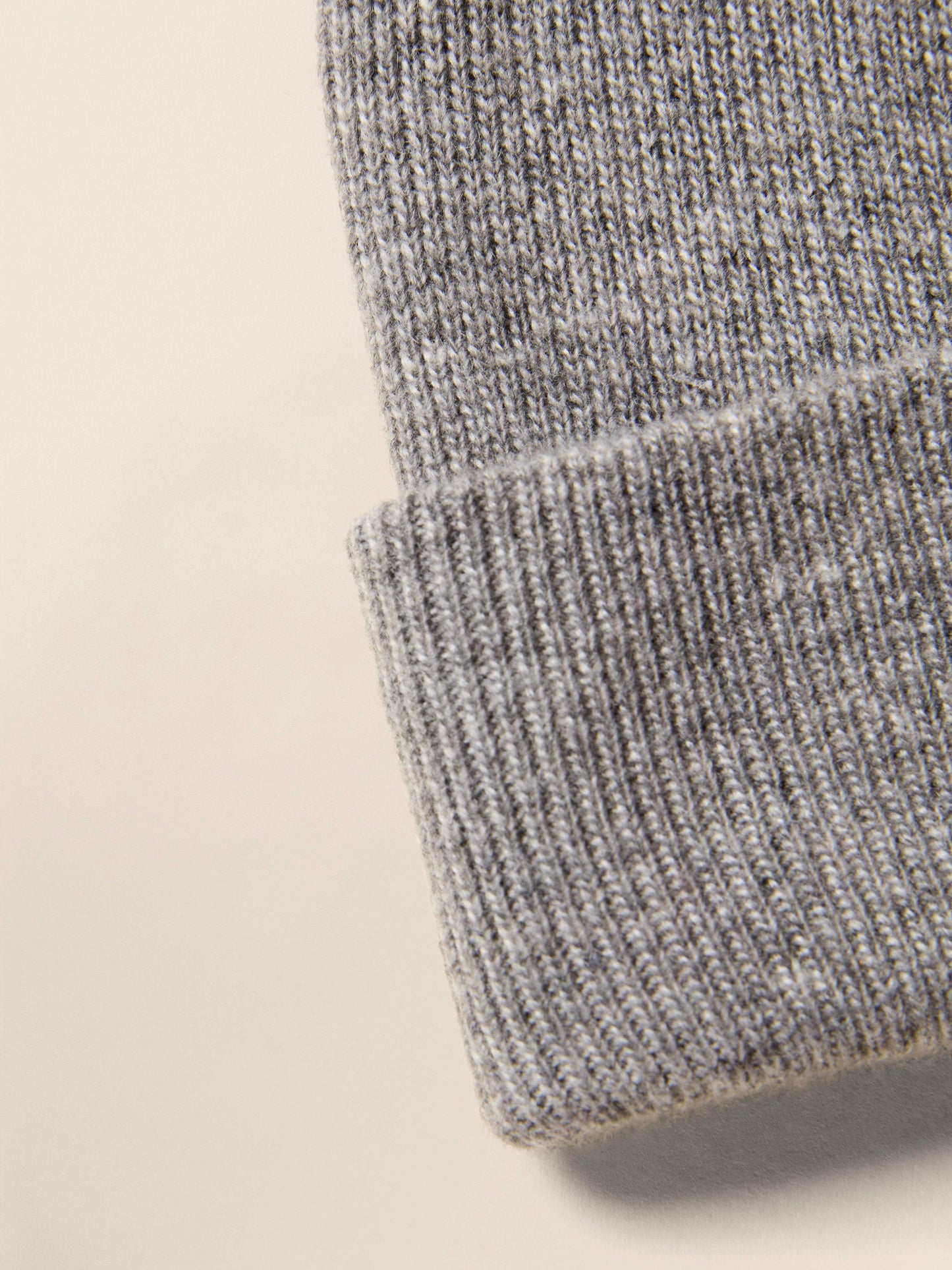 Faherty Logo Beanie - Grey Heather