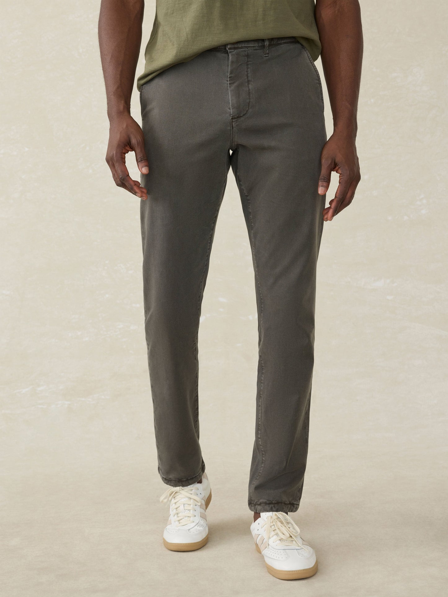 Coastline Stretch Chino - Faded Black