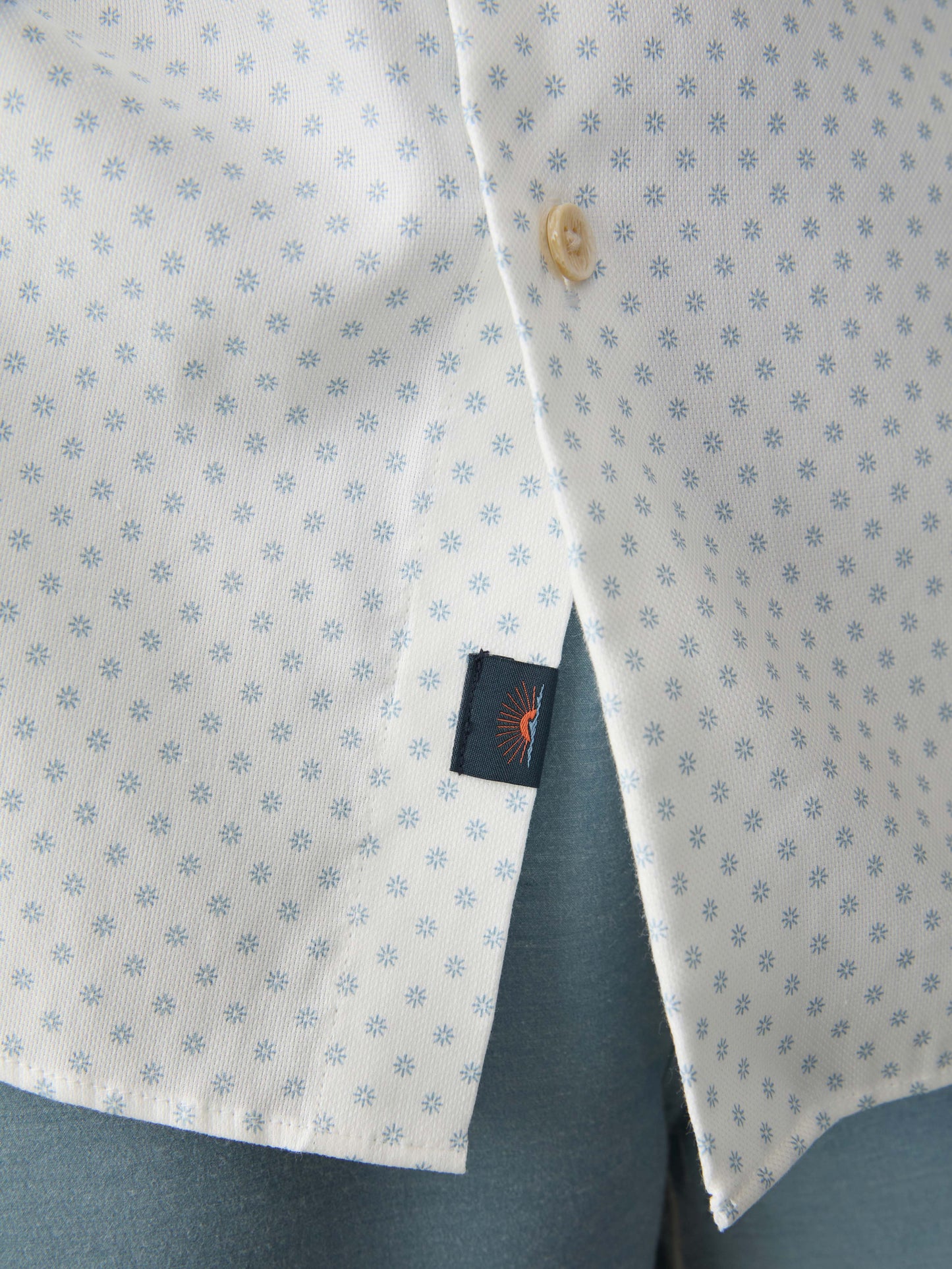 Short-Sleeve Movement™ Monterey Shirt - Mist Sunburst